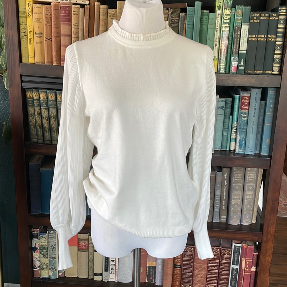 Sioni Sweater Womens Medium White Pleated Sleeve High Ruffle Neck Pullover